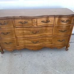 Bassett Solid Wood French Provincial Nine Drawer Dresser