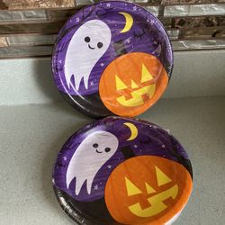 BRAND NEW 8 COUNT 6” PLATES $2 EACH