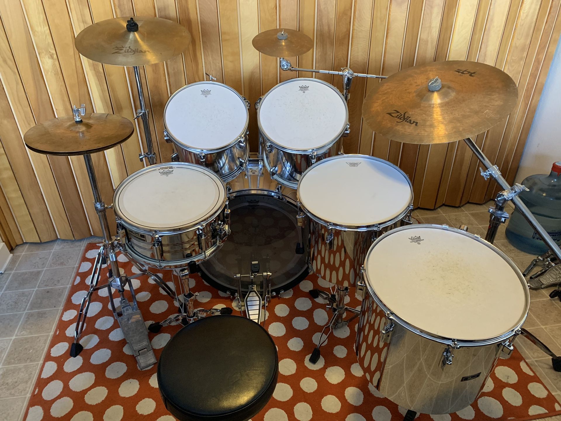 Immaculate Pearl / Percussion Plus Drum Set