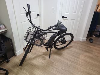 Hurley Electric Bike with Front Basket - needs battery