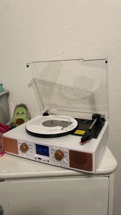 Vintage turntable with bluetooth