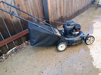 Briggs and Stratton push lawn mower