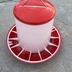 Plastic food feeders, Chicken feeder  PLASTIC FOOD FEEDER 6.6LB / 3KGS.                  $10 19.8LB / 9KGS.               $15 PLASTIC WATERER  2.9 Gal