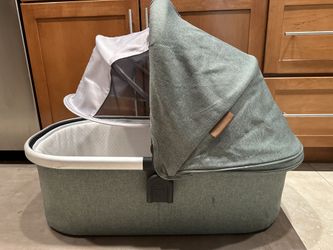 Uppababy Green Bassinet Attachment Great Condition Great Deal Considering Tarrifs!