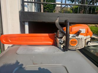 STIHL MS 271 Farm Boss Gas Chainsaw – 20” Bar – Runs Great