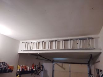 Louisville vintage 10 ft+ tall silver aluminum extension ladder, Pick up Sayville NY 11782