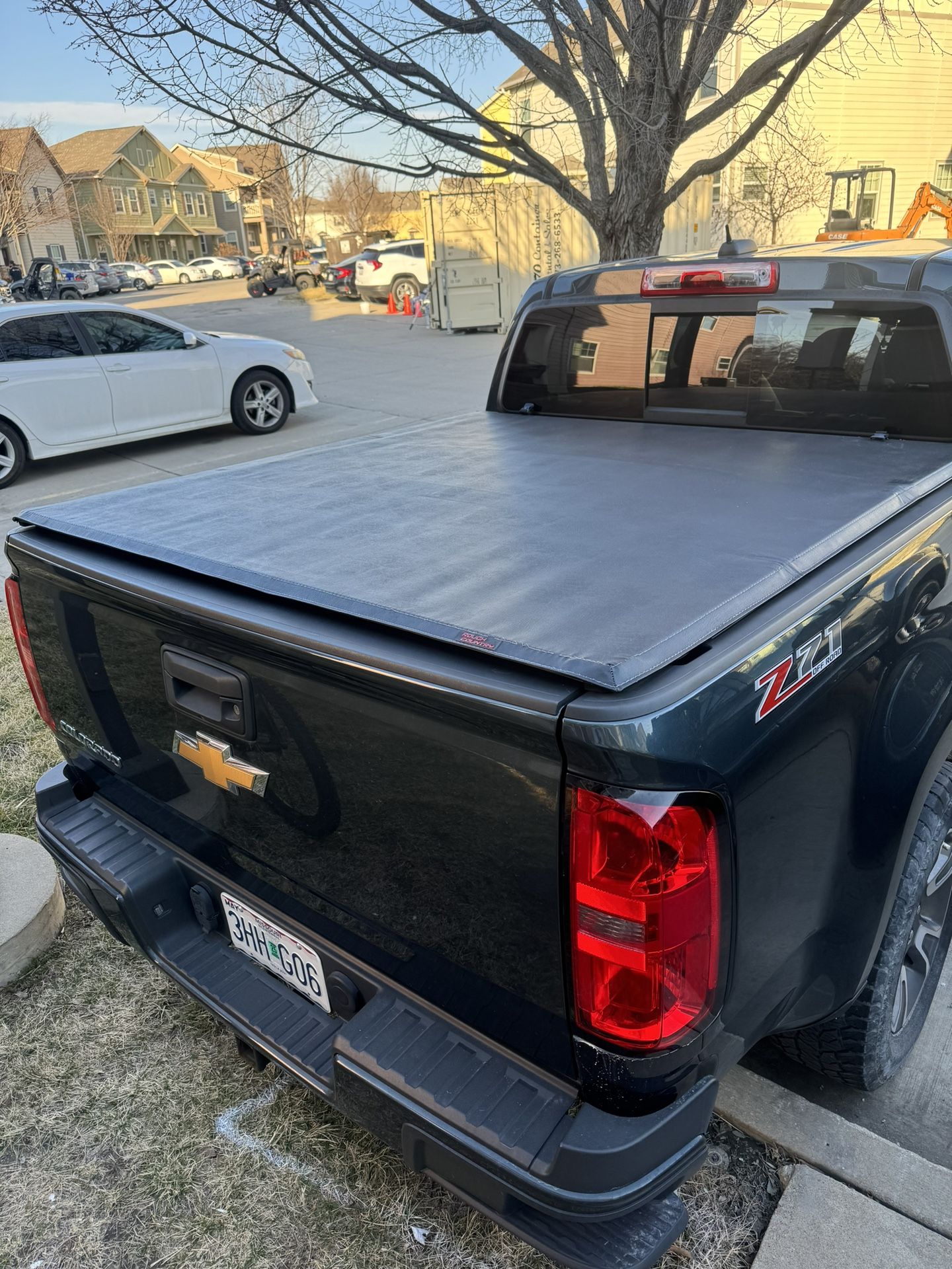 Chevy Colorado and GMC Canyon bed cover