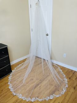 Brand New Mermaid Bridal Dress  Thumbnail