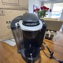 KEURIG COFFEE MAKER FOR SALE
