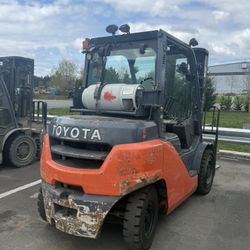 Toyota Forklift 