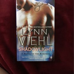 Lynn Viehl Shadow light 