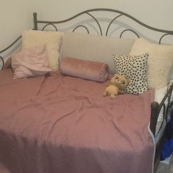 Full-Size Daybed Frame (Trundle-Compatible) – $55
