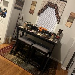 Kitchen Table And Or Decor 