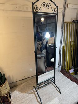 Vintage Classic Mirror 