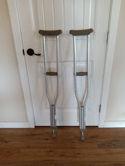 Crutches, Adjustable Size