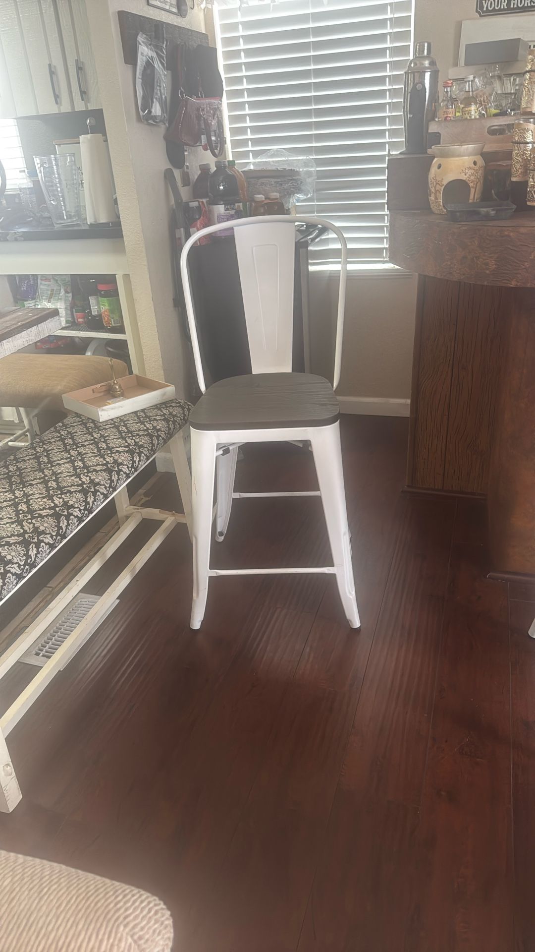 2Bbar Stools