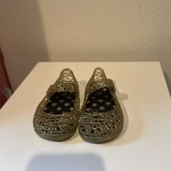 Baby girl shoes size 5c