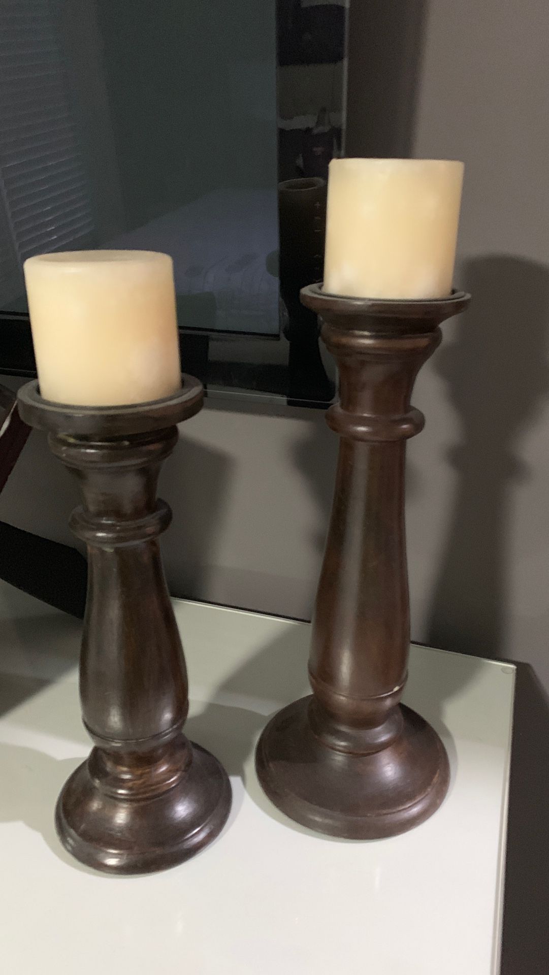 2 piece candle holder set