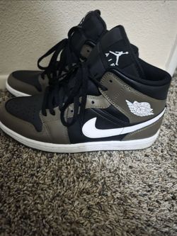 Jordan 1s size 10