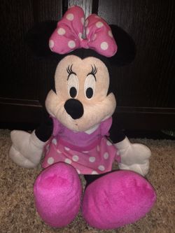Disney Minnie Mouse jumbo 19” plush doll plushie character pink poka dot dress and matching pink bow in hair