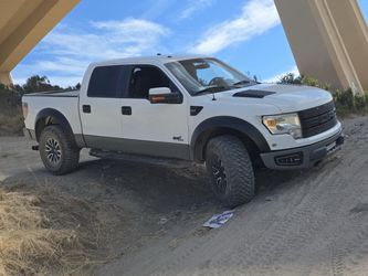 Ford raptor svt v8 6.2  clean title