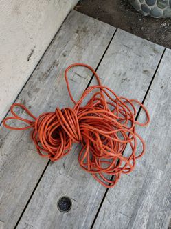 100 Ft Extension Cord