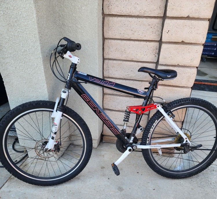 Genesis Mountain Bike