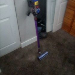 Dyson Vacuum V8 Animal Plus