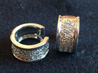 Aretes de Oro blanco de 14k con Diamantes