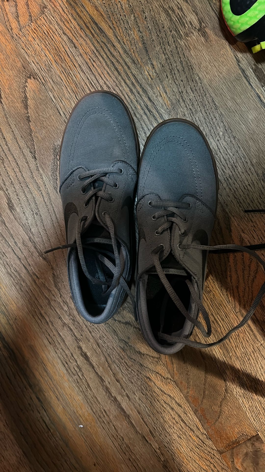 Boys skate/dress shoes