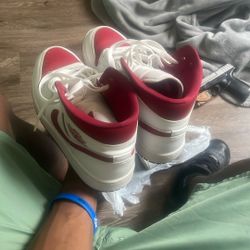 Nike Air Jordan 1 Mid - Shoes Size 10 Uk 7.5 Eur 42 