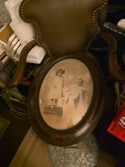 Antique Oval Wood Frame with Vintage Portrait Photo