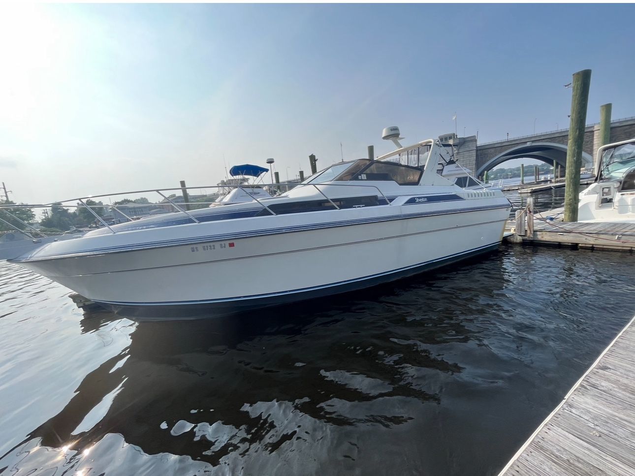 1988 Silverton 35 Express Cruiser
