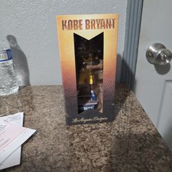 Kobe Bryant Bobblehead 100