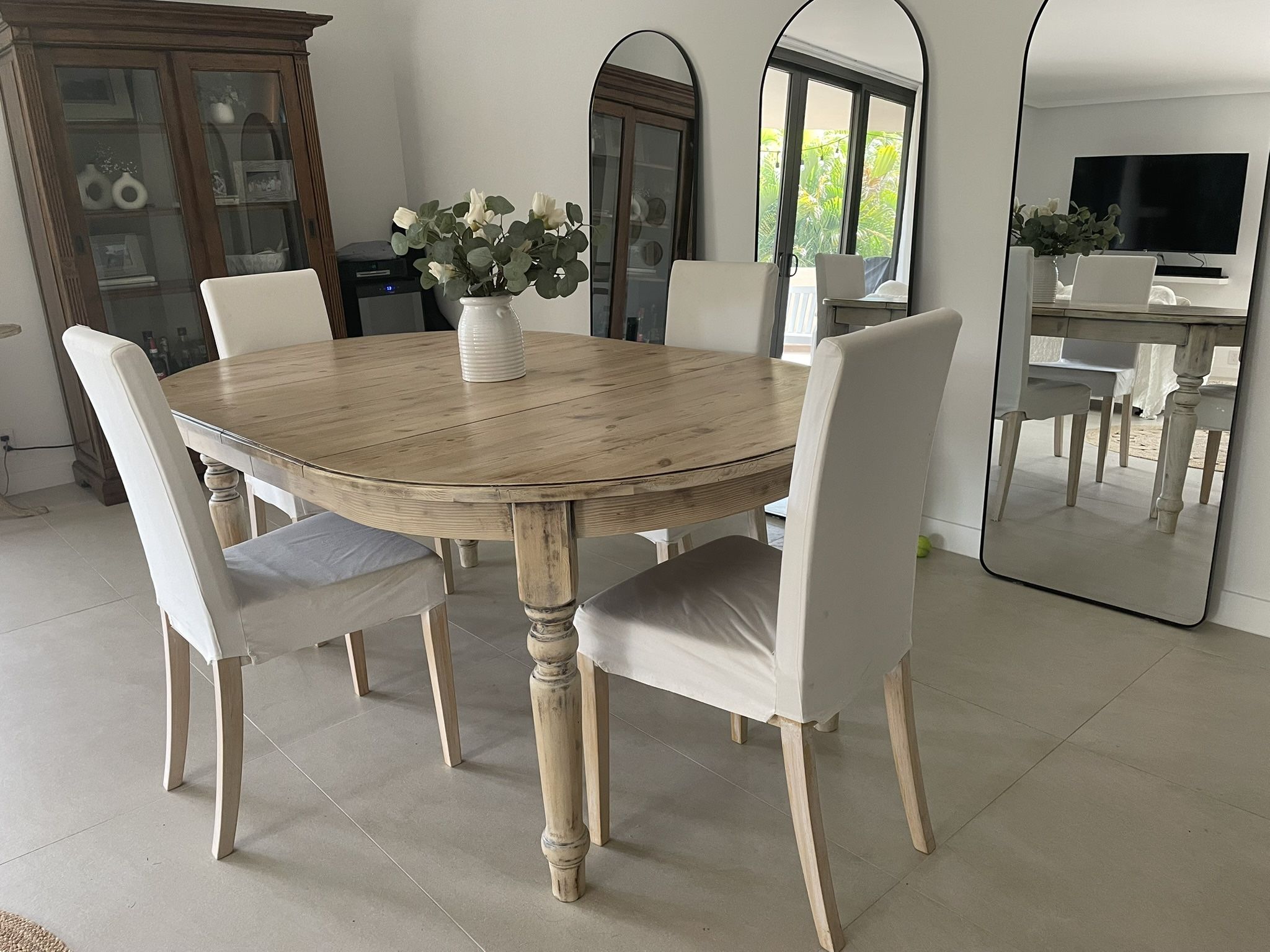 Pottery Barn Extending Dining Table