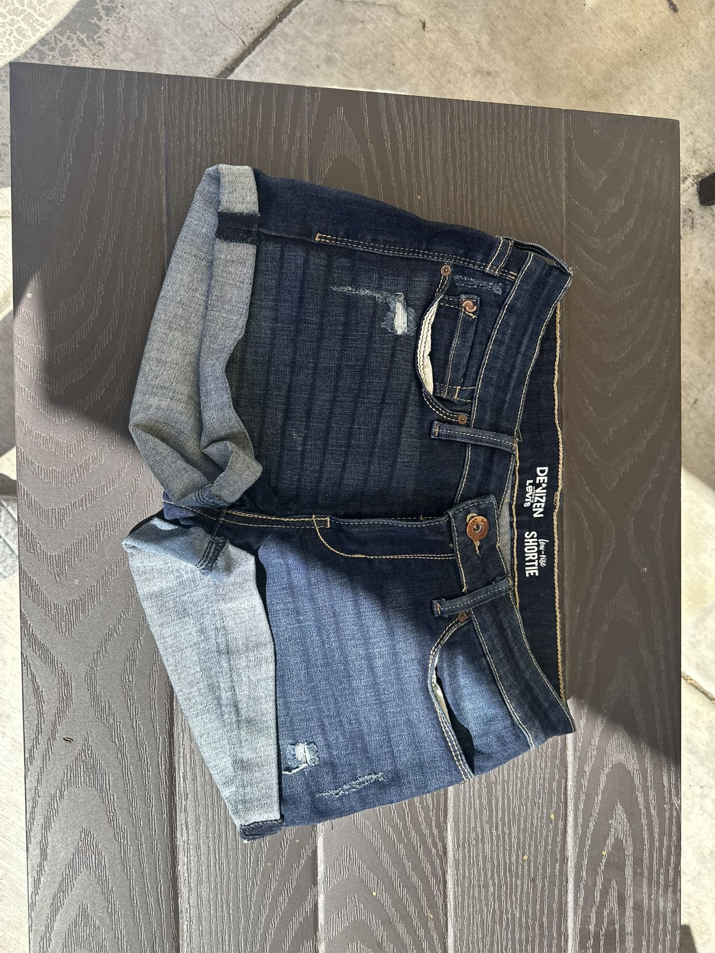 levi jean shorts