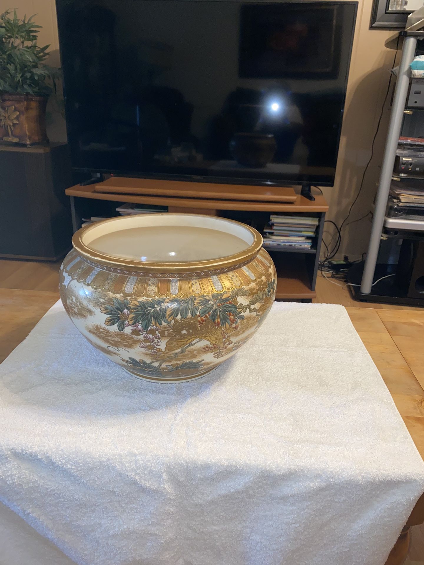 Rare gold porcelain Large Satsuma Japanese Planter