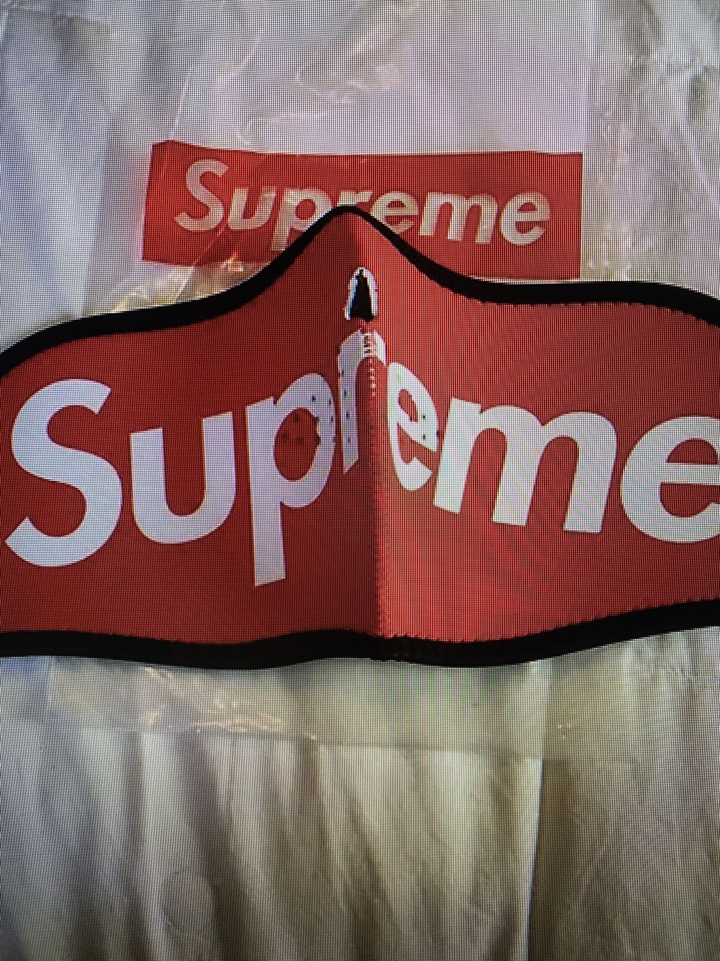 Supreme 