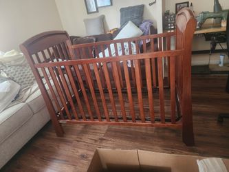 Slightly Loved Crib
