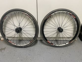 Bombshell ONE80 wheel set 20 In. and Tires