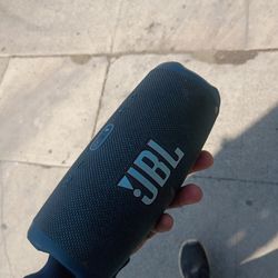JBL charge 5