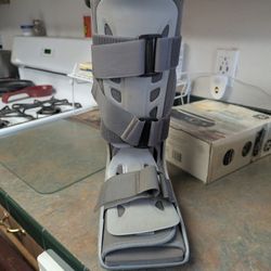 Aircast AirSelect Standard Walker Boot Size medium