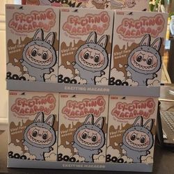 Labubu V2- Exciting Macarons