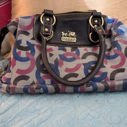 Med Size Coach Purse. 