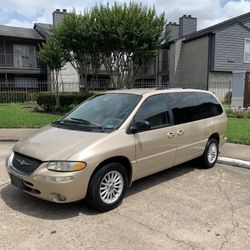 2000 Chrysler Town & Country