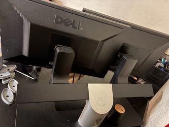 Dual dell desk top screens