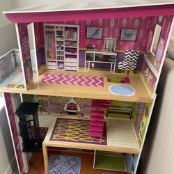 Doll House 