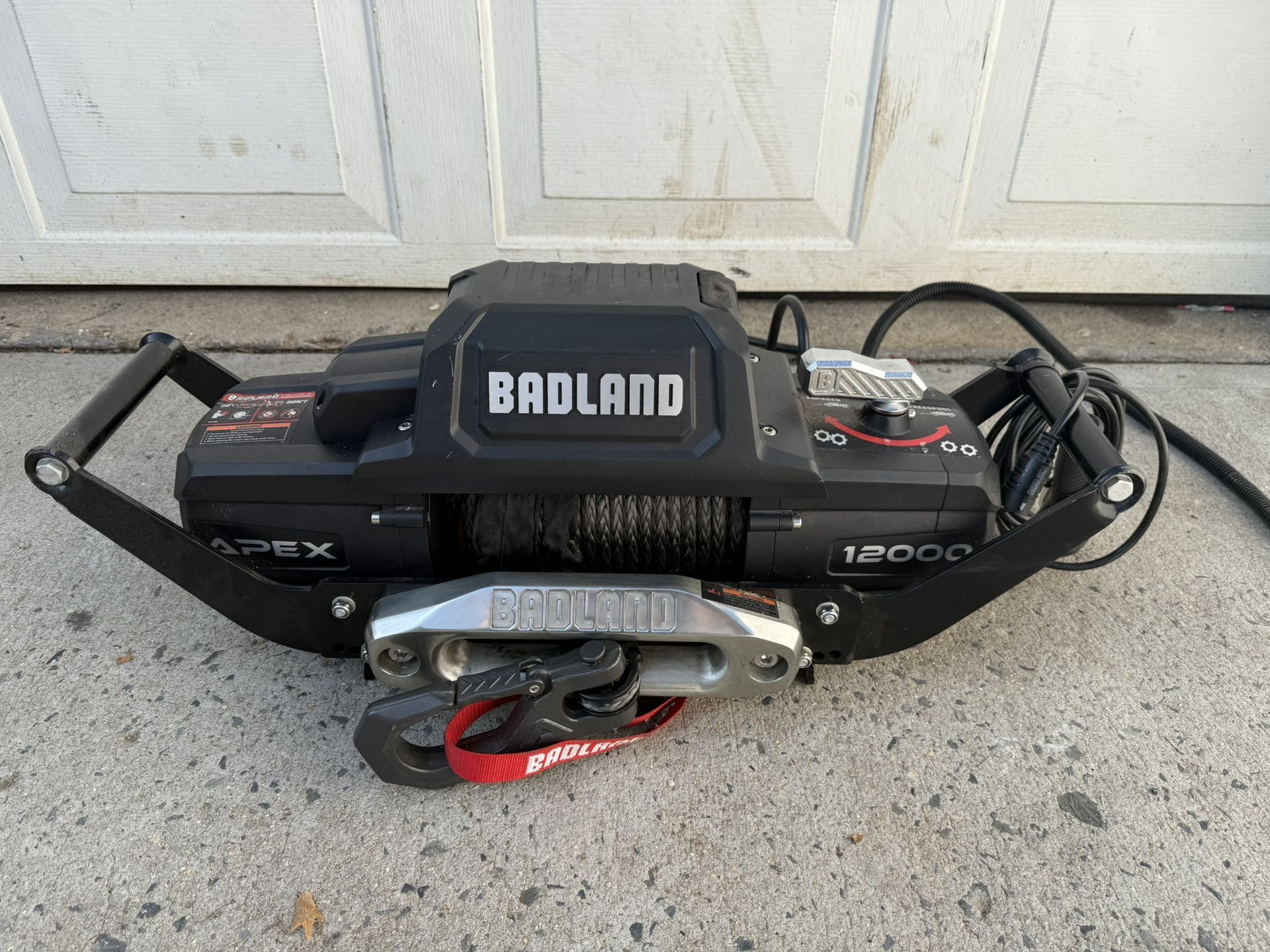 Badland Apex 1200 Pound Winch