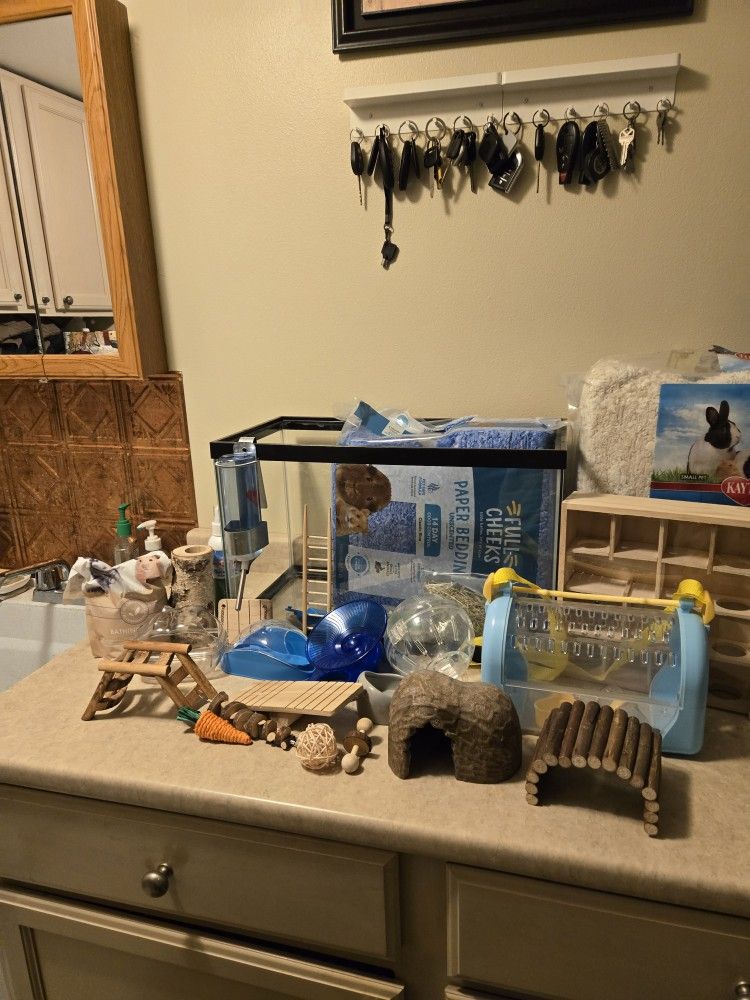 Hamster Aquarium With A Lot Of Toys Hideouts And Carriers 