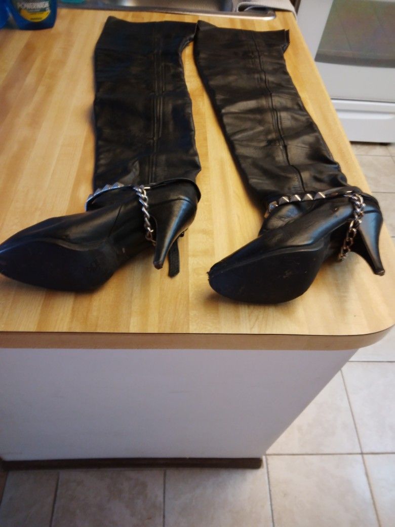 Thigh High Leather Boots Size 7 - $45 - Has New Heel Tip & Toe Repaired  -Ship $7